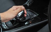 Ternyata Bahaya kalau Terlalu Lama Pakai Gigi L di Mobil Matic