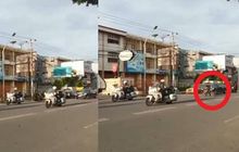 Pengendara Yamaha Mio Hampir Tabrak Mobil Dinas Presiden, Begini Reaksi Jokowi