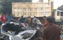 Kronologi Truk Tanah Timpa Toyota Agya di Semarang, Dua Orang Meninggal Dunia