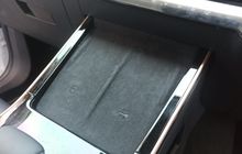 Perlu Tahu, Ini Alasan Kunci dan Koin Pantang Ditaruh di Area Wireless Charger Mobil