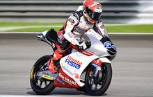 Banyak Pembalap Crash, Mario Aji Amankan Posisinya di Balapan Moto3 Malaysia 2023