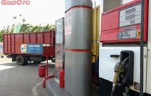 Isi Solar Subsidi ke Drum, Truk Terlibat Kejar-kejaran hingga Berujung Pengeroyokan