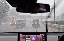Begini Cara Agar Kaca Mobil Tetap Jernih Saat Hujan Deras, Wajib Simak