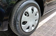 Bahaya Menggunakan Ban Mobil Botak Sebelah yang Perlu Diketahui