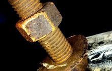 Cara Mudah Mencegah Baut Di Motor Bekas Karatan dan Macet Di Musim Hujan