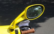 Baru Tahu, 3 Alasan Kaca Spion Bawaan Motor Lebih Lebar dari Setang