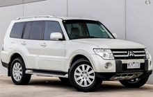 Gagah Buat Liburan Akhir Tahun, Intip Harga Mitsubishi Pajero 4.000 Cc Ini