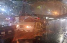 Atap Nissan X-Trail T32 Cekung, Dituduri Mahkluk Tinggi Seukuran Dua Kali Paha Orang Dewasa
