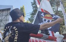 Viral, Ambulans di Depan Kantor Bupati Pati Kibarkan Bendera One Piece, Ini Maksudnya