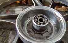 Hal Sepele Ini Ternyata Bikin Bearing Roda Depan Motor Cepat Rusak