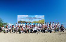 Lestarikan Lingkungan, AHM Tanam Ribuan Mangrove dan Lepaskan Anakan Penyu ke Laut