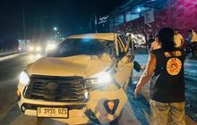 Kijang Innova Acak-acakan di Jalur Pantura, Sopir WNA Bikin Pintu Sampai Copot