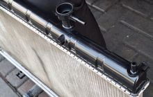 Irit Banyak, Segini Biaya Ganti Upper Tank Radiator Mobil yang Bocor
