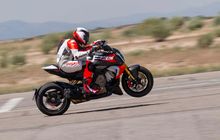 Ducati Rilis Diavel V4 RS Tenaga Beringas, 0-100 Km/jam Butuh 2.5 Detik Aja