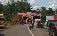 Pembuat Aturan Bilang Sendiri, Begini Cara Dirikan Tenda Hajatan di Jalan Tapi Bebas Dari Denda Rp 50 Juta