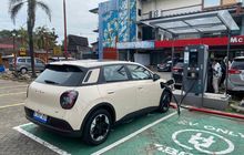 Enaknya Ngecas AION UT, Sambil Sarapan Baterai Bisa Penuh Lagi