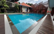 Ke Bengkel Kaki-kaki Mobil Rasa Staycation, Ada Kolam Renang Hingga Aviary