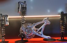 Bikin XMAX Tampil Hedon, RCB Rilis Swing Arm Aluminium CNC, Mewah dan Presisi