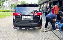 Innalillahi, Pengemudi Kijang Innova Reborn Tewas Mendadak Saat Jemput Penumpang