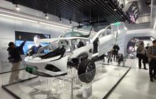 Dispenser Bensin Usang Di Balik Display Kecanggihan BYD Di-Space