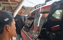 Ini Fungsi Lampu Tambahaan Saat Perbaikan Mobil Penyok dengan PDR
