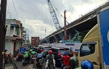 Punya Jadwal Padat Lewat Jalan Raya Latumeten, Dijamin Bubar Semua Urusan