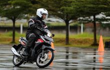 Sering Kehujanan Jangan Cuek, Ini 7 Hal yang Harus Dilakukan Biar Motor Nggak Rewel
