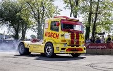 Perayaan 130 Tahun Truk Mercedes-Benz Bikin Takjub, Dimunculkan Wujud Truk Pertama di Dunia