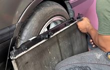 Radiator Mobil Kotor Bikin Mesin Mudah Panas, Ini Penyebabnya