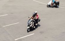 Berbahaya, Pemudik Motor 'Cengpat' Mulai Tampak di Pelabuhan Ketapang Banyuwangi