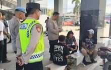 Recoki Sopir dan Kernet Bus Cari Rezeki, Dua Preman Terminal Cilacap Digulung Polisi