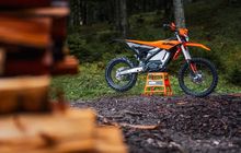 Senyap Tapi Galak, Motor Trail KTM Akhirnya Dirilis Dengan Banderol Segini