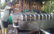 Keren, Petugas Kebersihan Ini Ubah Sampah Plastik Jadi Bensin dan Solar Pakai Alat Ciptaan Sendiri