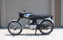 Satu Bikinan Jepang Satunya Lokal, Ini Perbedaan Honda S90 dan S90Z