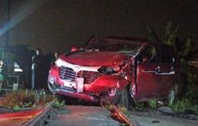Sering Dikira Ulah Medan Magnet, Ini Lho Biang Kerok Mobil Mogok di Rel