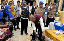 Penciuman Polisi Tajam, Preteli Tangki Mitsubishi Triton Temukan Serbuk Seharga Miliaran Rupiah