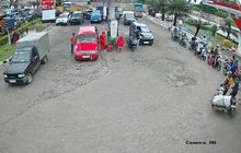 Antrean di SPBU Mengular, Ada Temuan Solar Eceran Dijual Rp 15 Ribu/Liter?