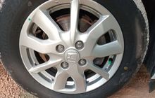 Ini Penyebab yang Bikin Tekanan Ban Mobil Bisa Menurun, Wajib Tahu