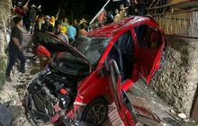 Honda Brio Berubah Wujud, Bodi Keriting dan Terkelupas Cabut Satu Nyawa di Kupang