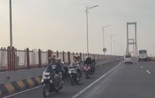 Segerombol Pengendara Motor Panik di Jembatan Suramadu, Putar Balik Lawan Arah Gegara Lihat Sesuatu