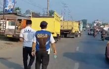 Viral Petugas Dishub Dharmasraya Beri Karcis Parkir ke Truk yang Antre BBM, Begini Faktanya