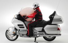 Bukan Cuma Tabrakan, 3 Hal Sepele Ini Bisa Picu Airbag Honda Gold Wing Mengembang