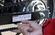 Ini Sebabnya Harus Paham Jarak Bebas Rantai Motor Bekas Saat Penyetelan