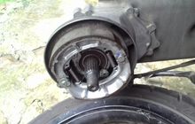 Ngoprek Santuy di Rumah, Pasang Kampas Rem Tromol Jangan Kebalik