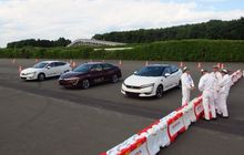 Langsung Dari Jepang, Honda Clarity,  Satu Raga Beda Tenaga