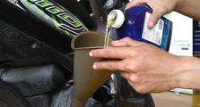 Daftar Harga Oli Mesin Motor Matik, Paling Murah Cuma Rp 43 Ribuan