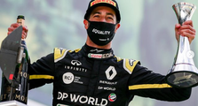 Raih Podium di F1 Eifel 2020, Begini Cara Daniel Ricciardo Merayakan Keberhasilannya!