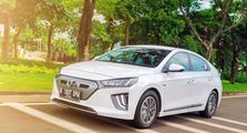 Kaleidoskop 2020: Dari Corolla Cross Hybrid Hingga IONIQ, Ini 6 Mobil Elektrifikasi yang Diluncurkan di Indonesia