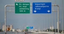 Papan Penunjuk Arah Warna Hijau dan Biru di Tol Ada Artinya