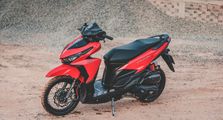 Salam Merdeka, Honda Vario 150 Pakai Seragam Merah dan Atribut Mewah